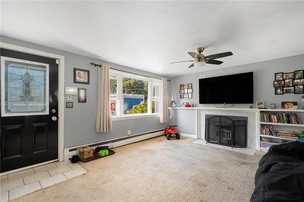 16 Pasadena Court Warwick RI 02888