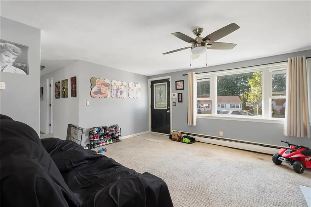 16 Pasadena Court Warwick RI 02888