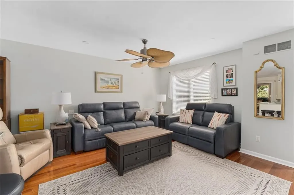 435 Scituate Avenue Cranston RI 02921