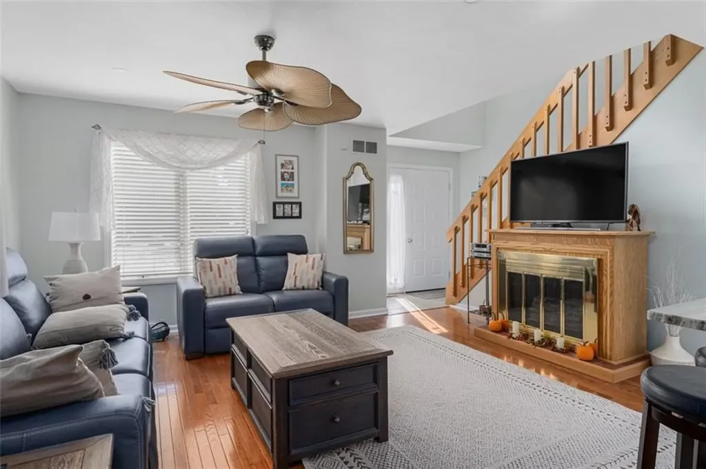 435 Scituate Avenue Cranston RI 02921