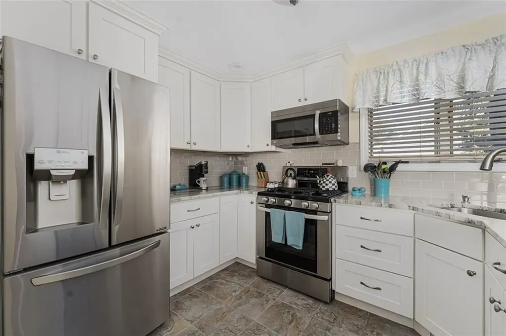 435 Scituate Avenue Cranston RI 02921