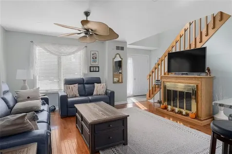 435 Scituate Avenue Cranston RI 02921