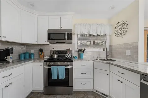 435 Scituate Avenue Cranston RI 02921