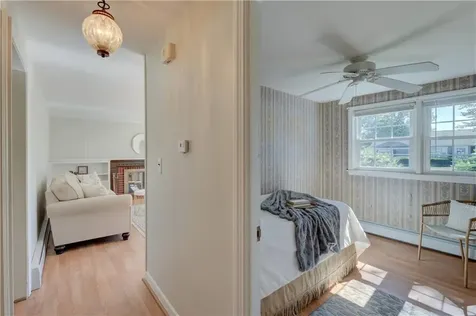 9 Sherwood Lane Barrington RI 02806