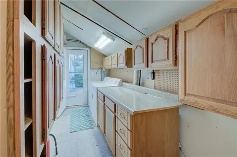 9 Sherwood Lane Barrington RI 02806