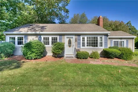 9 Sherwood Lane Barrington RI 02806