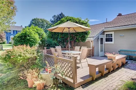 9 Sherwood Lane Barrington RI 02806