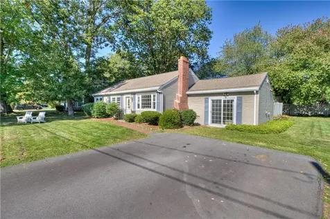 9 Sherwood Lane Barrington RI 02806