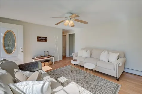 9 Sherwood Lane Barrington RI 02806