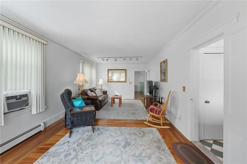 719 721 Academy Avenue Providence RI 02908