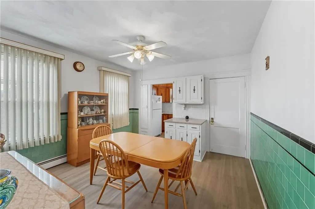 719 721 Academy Avenue Providence RI 02908