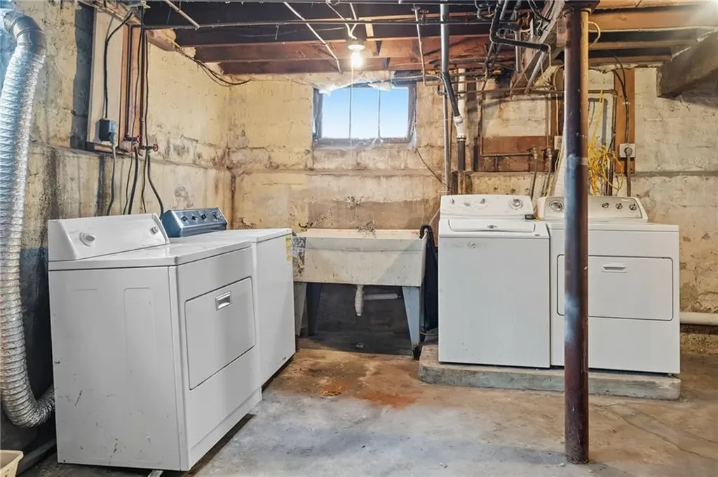719 721 Academy Avenue Providence RI 02908