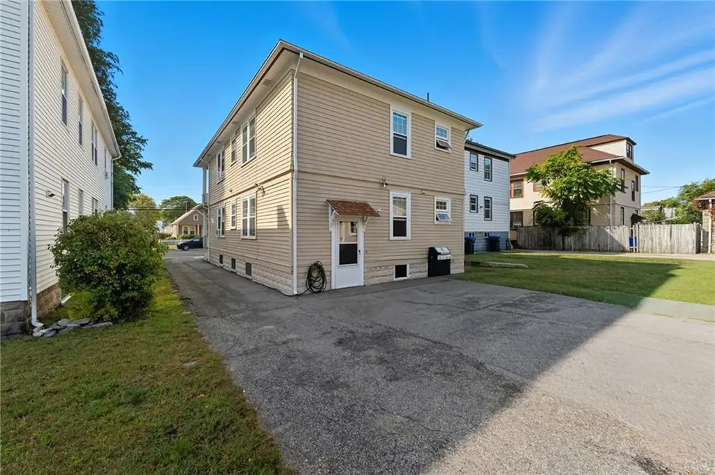 719 721 Academy Avenue Providence RI 02908