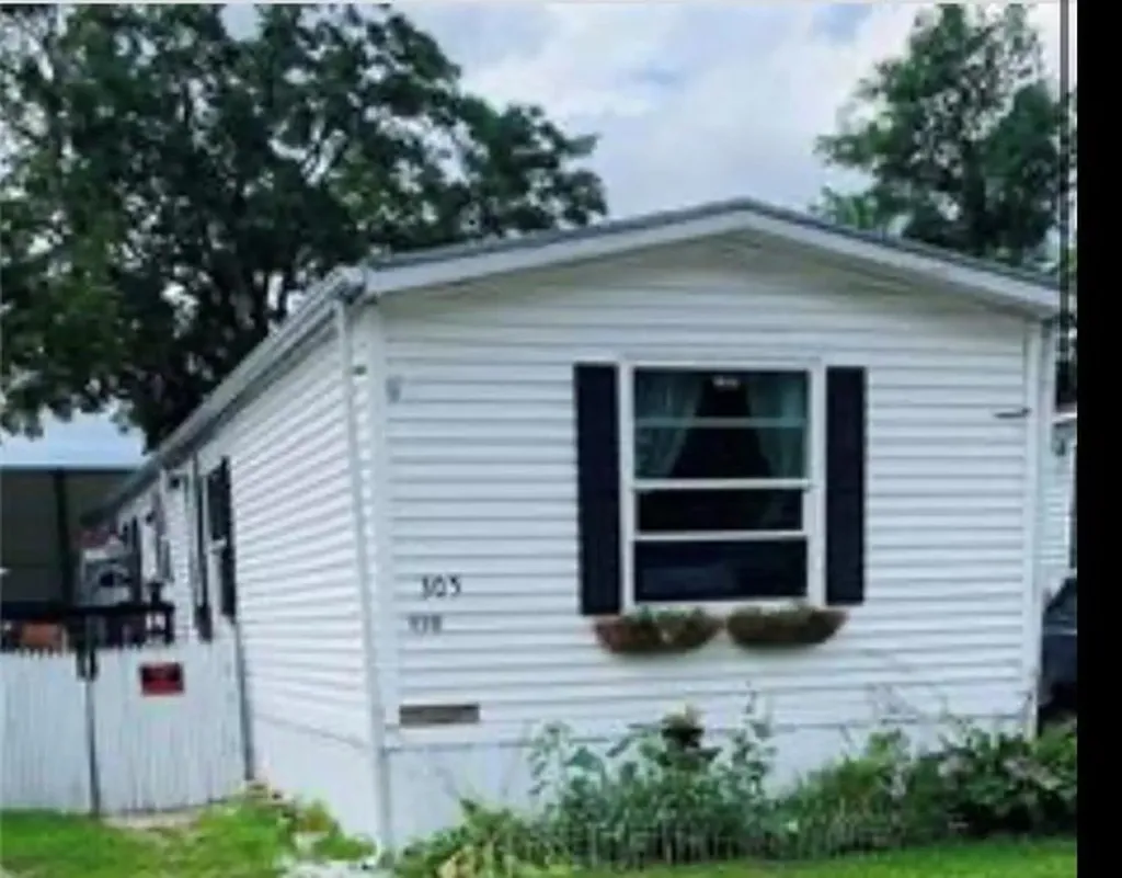 245 Manton Street Pawtucket RI 02861