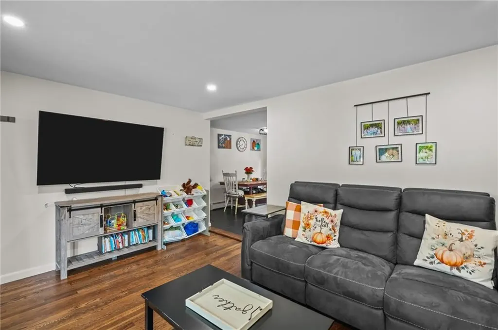 134 Lake Garden Drive Cranston RI 02920