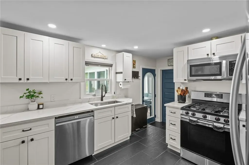 134 Lake Garden Drive Cranston RI 02920