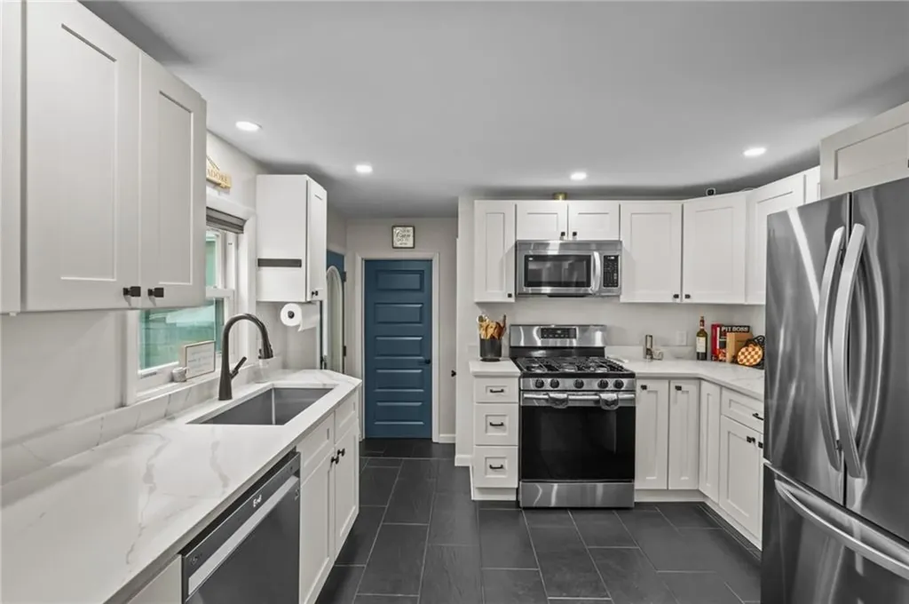 134 Lake Garden Drive Cranston RI 02920