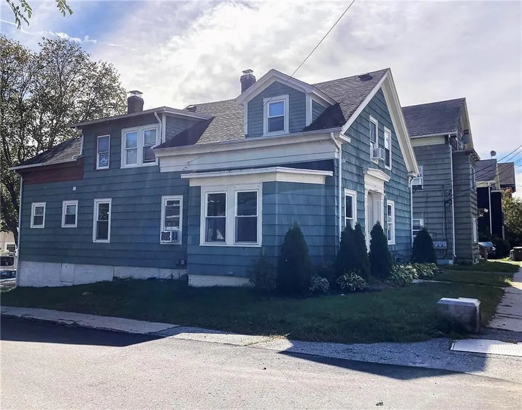 437 N Main Street Woonsocket RI 02895