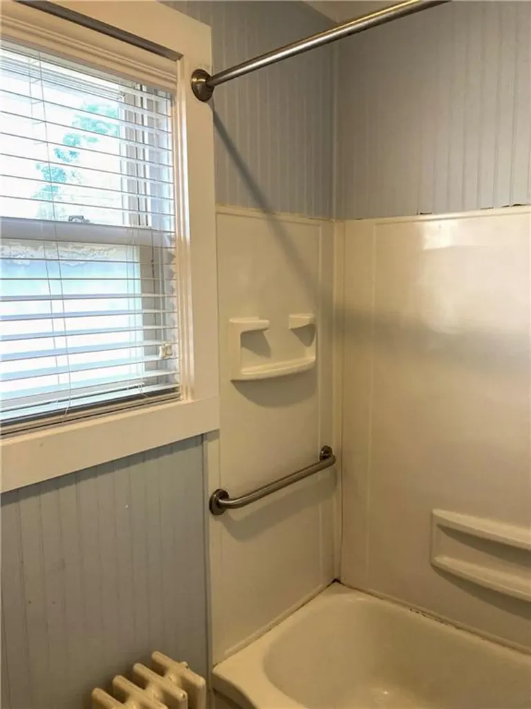 437 N Main Street Woonsocket RI 02895