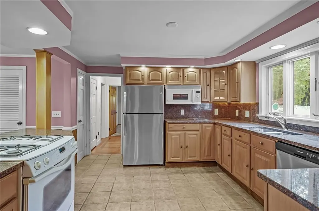 53 Charcalee Drive Cranston RI 02921