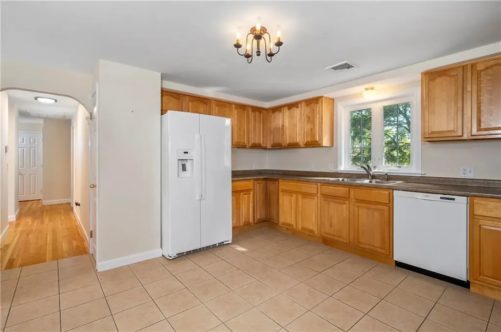 35 Greenfield Road Cumberland RI 02864