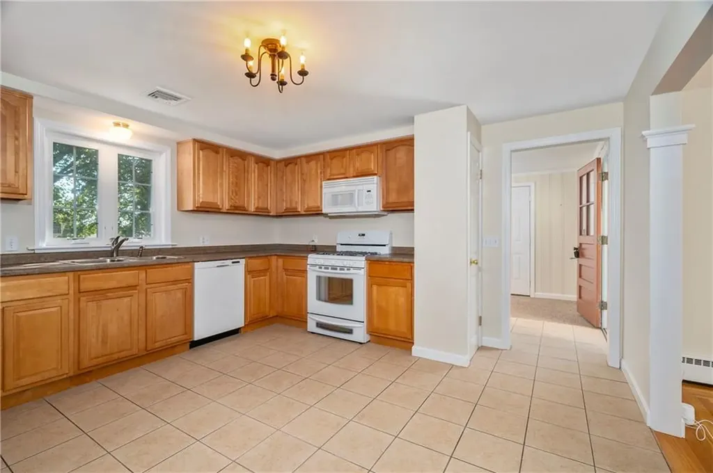 35 Greenfield Road Cumberland RI 02864