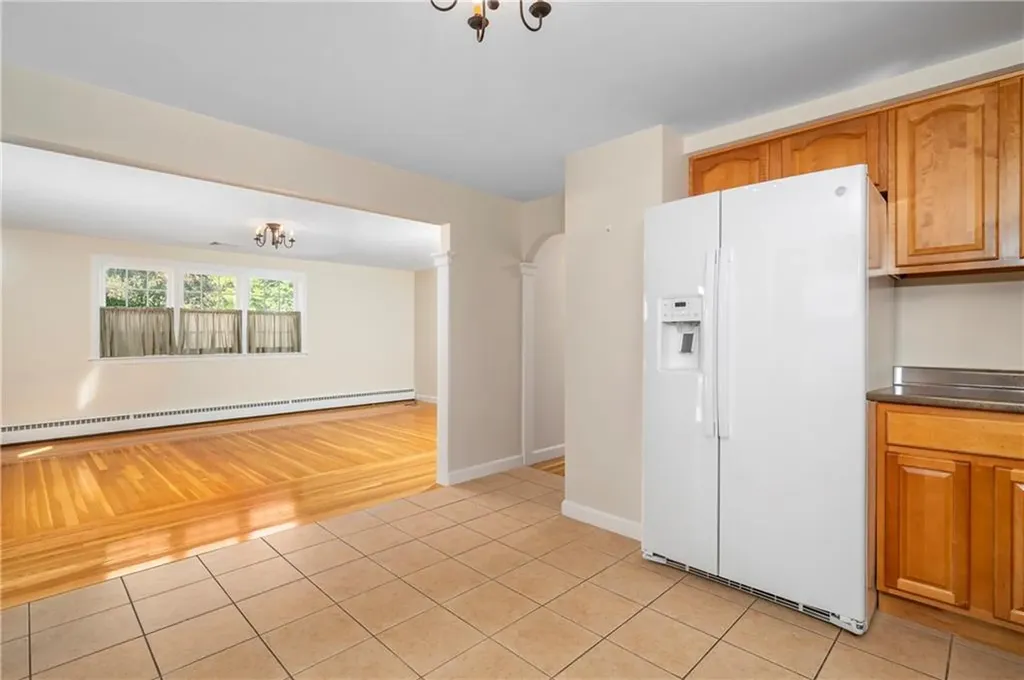 35 Greenfield Road Cumberland RI 02864