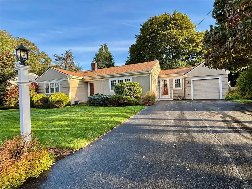 35 Greenfield Road Cumberland RI 02864
