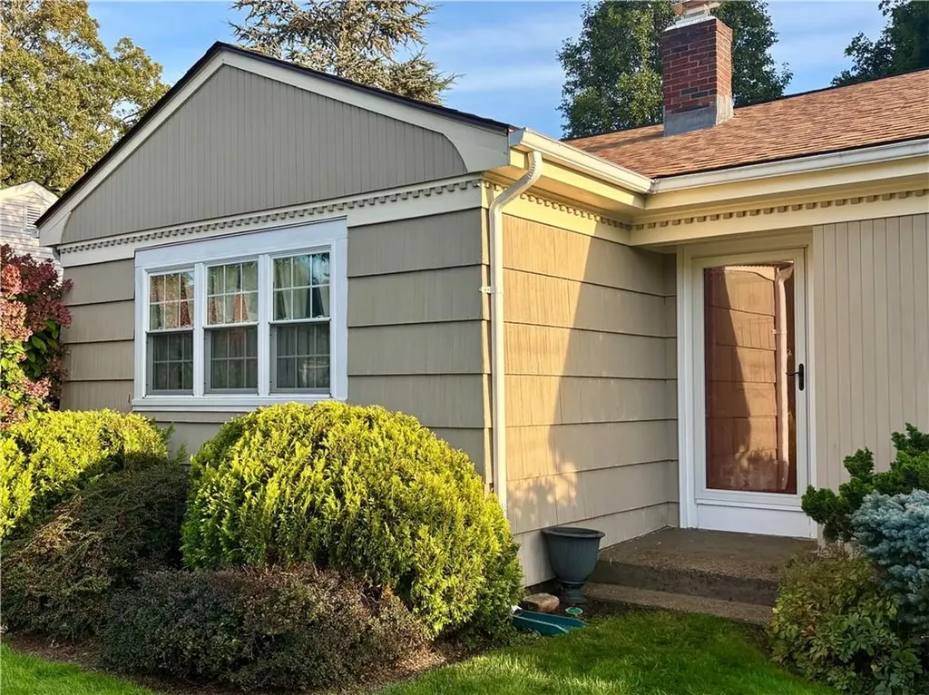 35 Greenfield Road Cumberland RI 02864