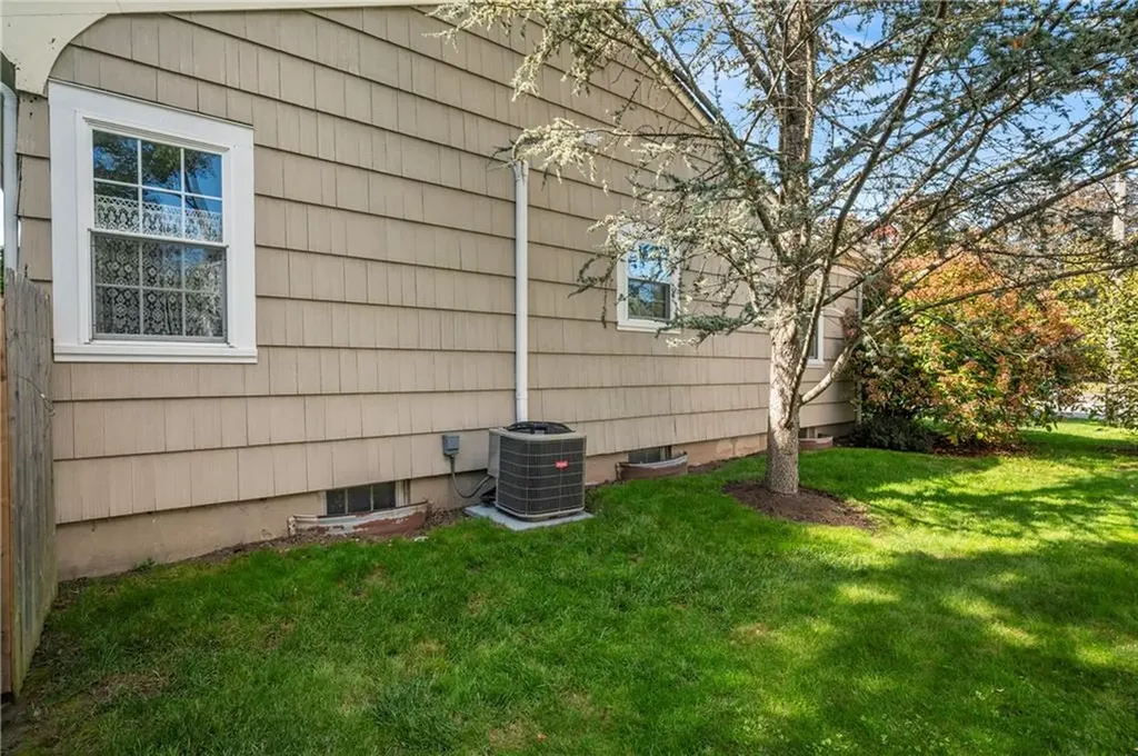 35 Greenfield Road Cumberland RI 02864