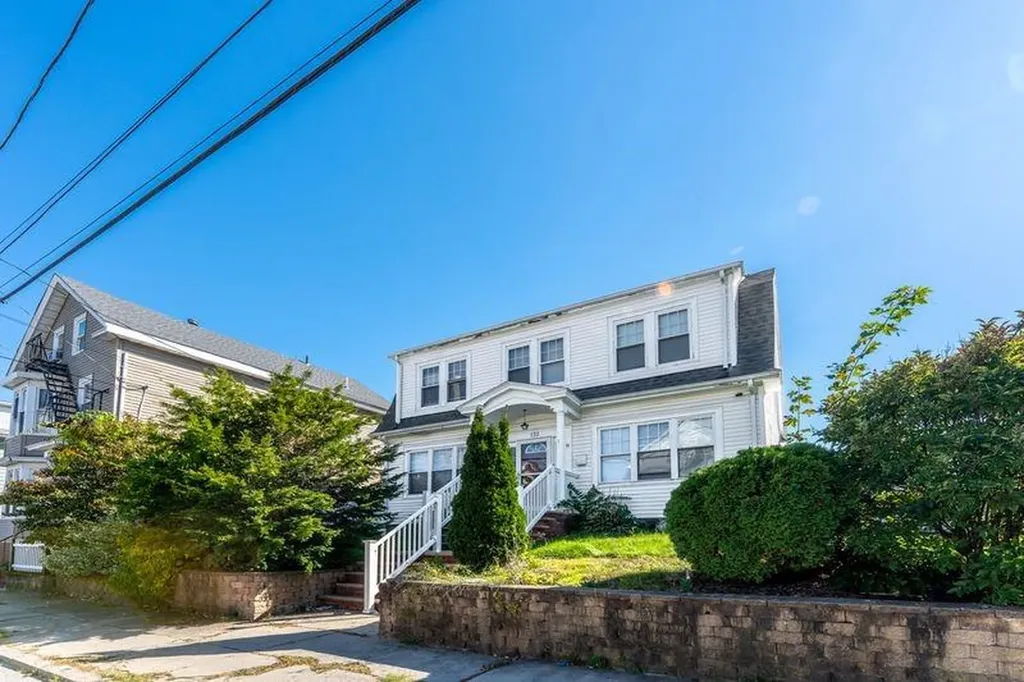 122 Laban Street Providence RI 02909