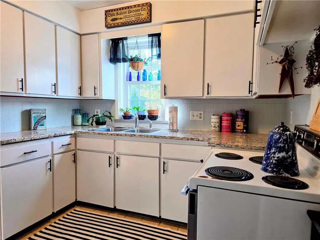 132 Prospect Hill Avenue West Warwick RI 02893