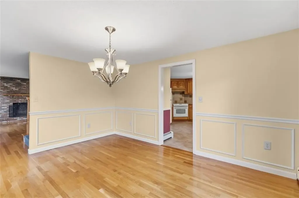7 Gadsby Lane Tiverton RI 02878