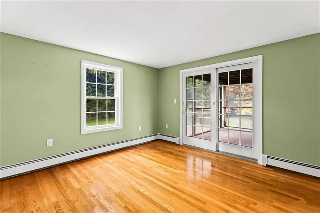 7 Gadsby Lane Tiverton RI 02878