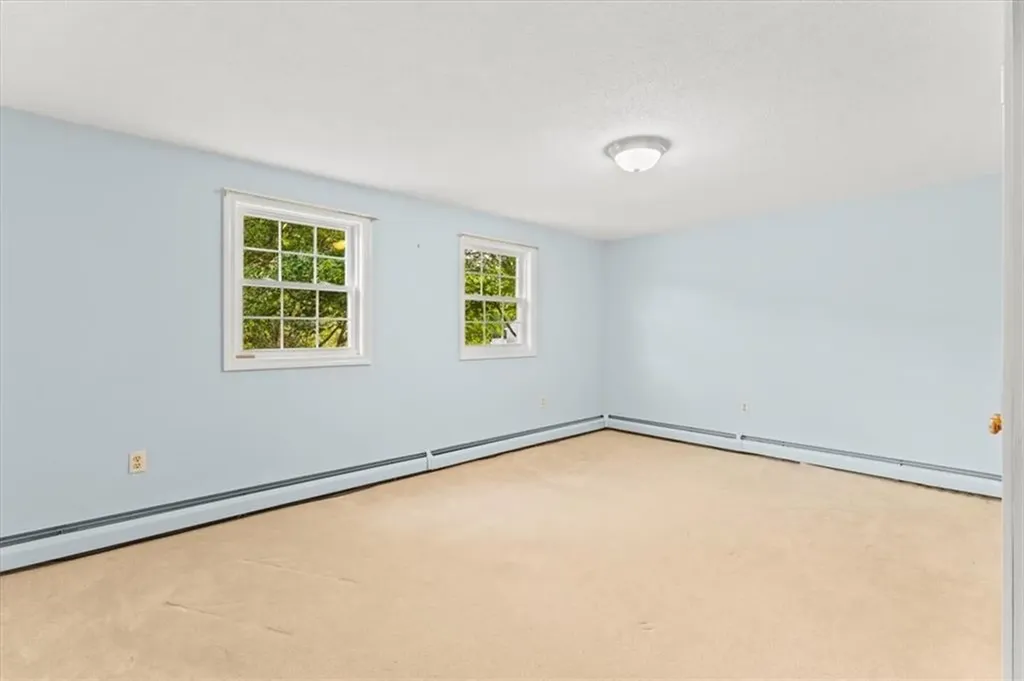 7 Gadsby Lane Tiverton RI 02878