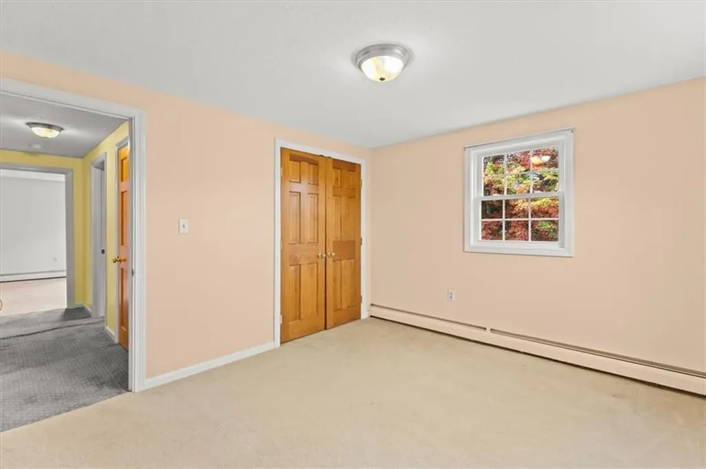 7 Gadsby Lane Tiverton RI 02878