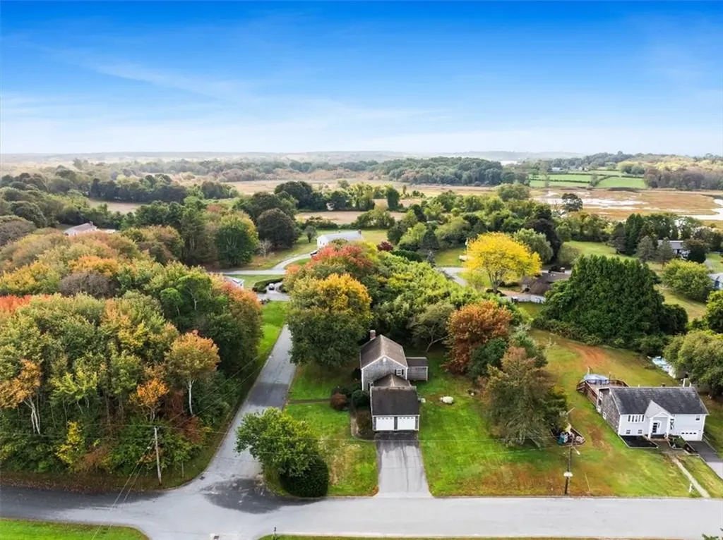 7 Gadsby Lane Tiverton RI 02878