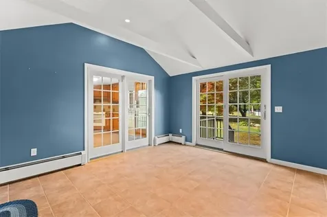 7 Gadsby Lane Tiverton RI 02878