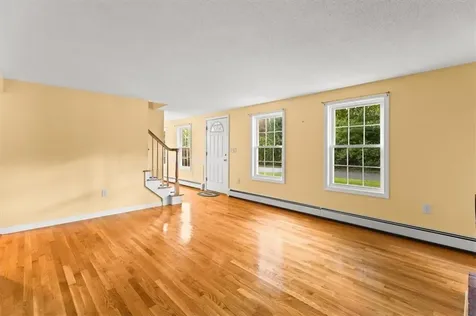 7 Gadsby Lane Tiverton RI 02878