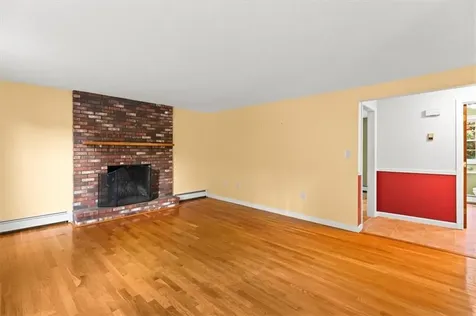 7 Gadsby Lane Tiverton RI 02878