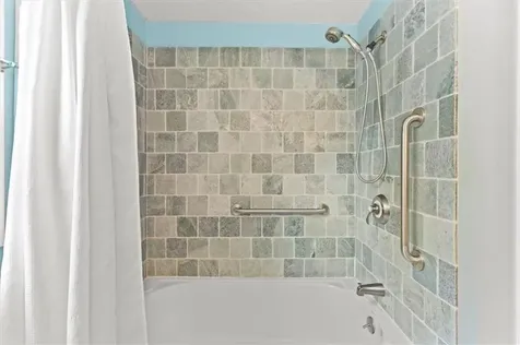 7 Gadsby Lane Tiverton RI 02878