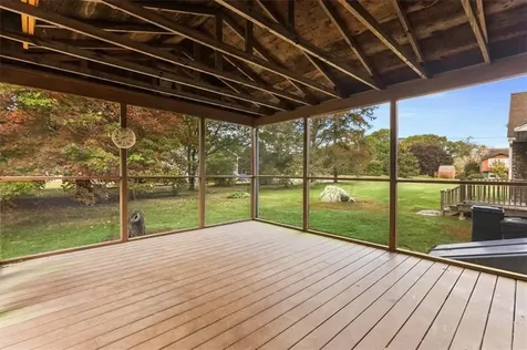 7 Gadsby Lane Tiverton RI 02878