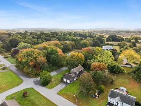 7 Gadsby Lane Tiverton RI 02878