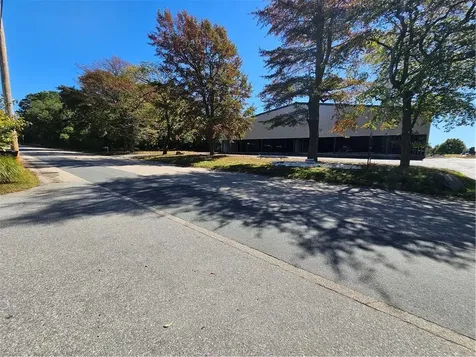 120 Broad Common Road Bristol RI 02809