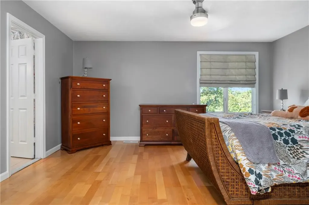 62 Nipmuc Trail North Providence RI 02904