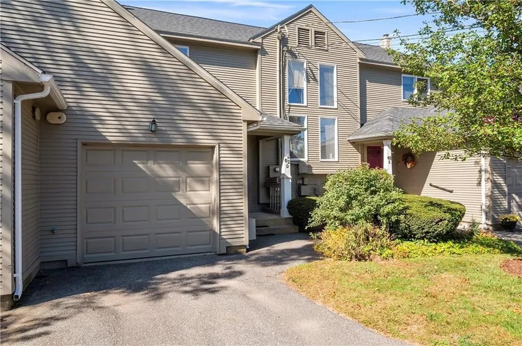 62 Nipmuc Trail North Providence RI 02904