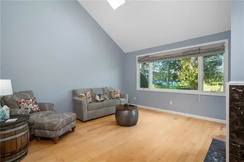 62 Nipmuc Trail North Providence RI 02904