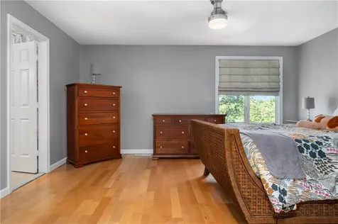 62 Nipmuc Trail North Providence RI 02904