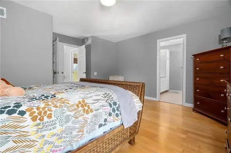 62 Nipmuc Trail North Providence RI 02904