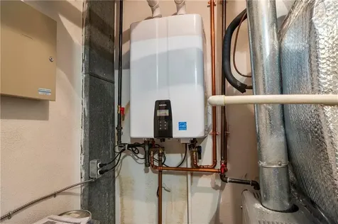 62 Nipmuc Trail North Providence RI 02904